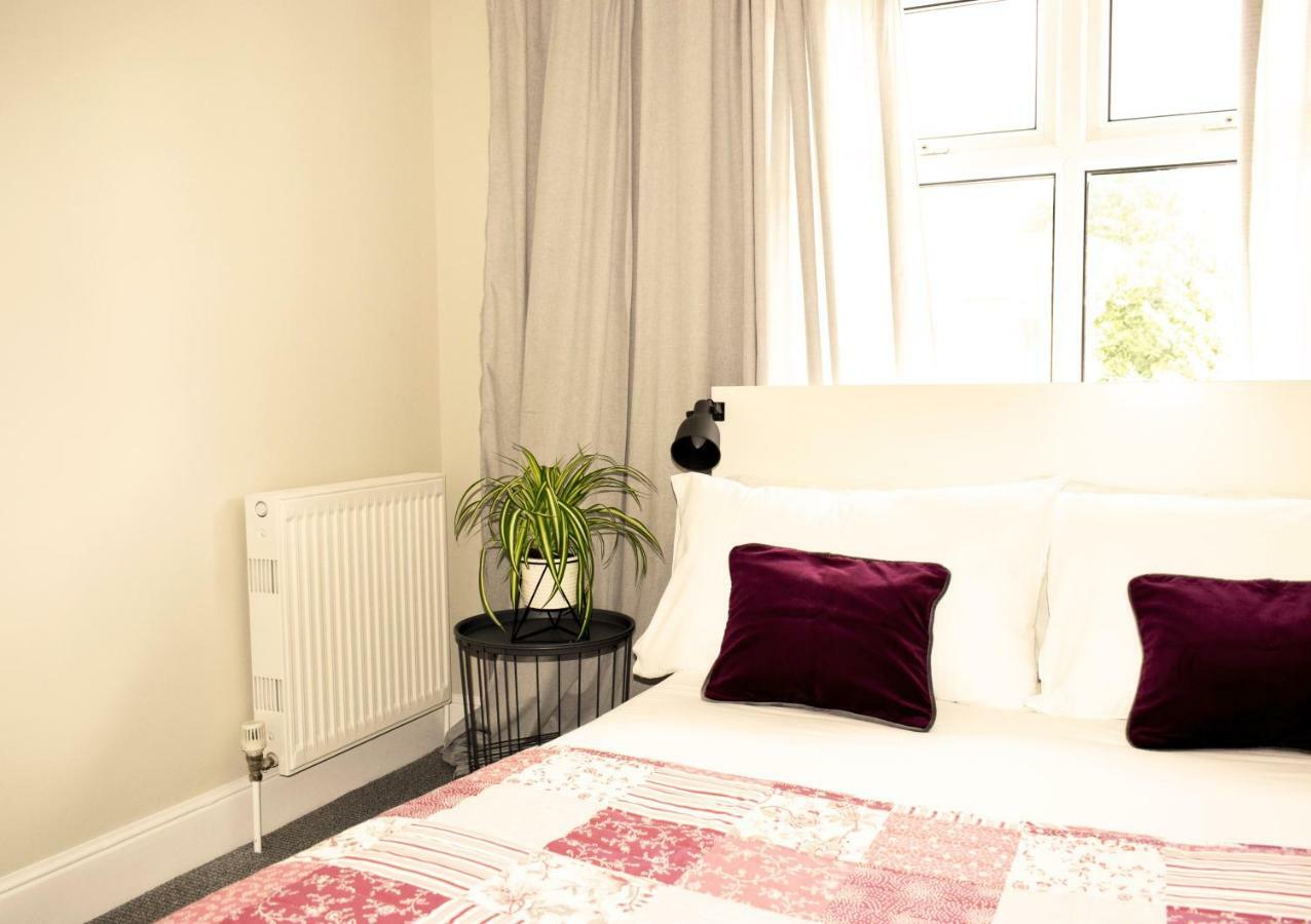 Charming Three Bed Home Near City Centre And Hospital Southampton Buitenkant foto